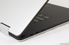 Same aluminum and carbon fiber makeup as the XPS 15 9560