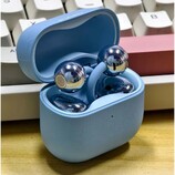 The "FreeClip 2" buds in the wild. (Image source: Factory Manager is Guan via Weibo)