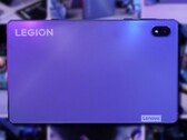 The Lenovo Legion Y700 actually has a silver-gray color scheme. (Image source: Yanshan pai - edited)