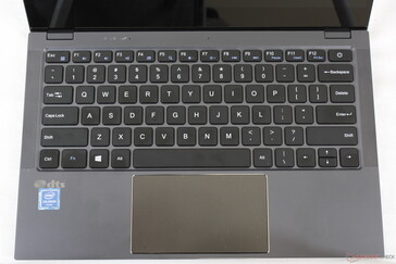 Standard keyboard layout with no backlight