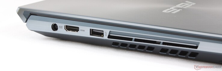 Left: AC adapter, HDMI 2.0, USB 3.1 Type-A Gen. 2