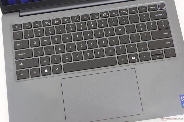 Identical typing and clickpad experience as on the Dell Pro 7 13 2-in-1