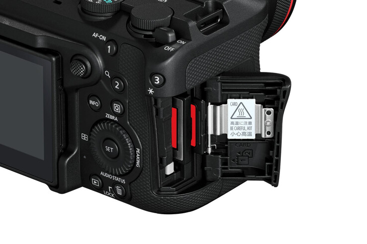 Canon's new camera supports dual Recording.