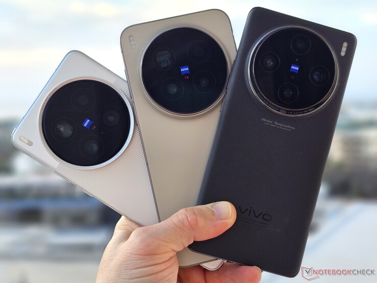 The second part compares the camera of the Vivo X300 Pro with that of the Vivo X200 Ultra and Vivo X100 Pro (as well as Galaxy S23 Ultra).