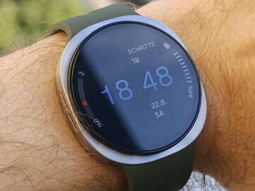 Galaxy Watch9 in the shade