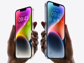 The iPhone 14 is proving more popular than the iPhone 14 Plus. (Image source: Apple)