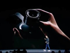Xiaomi recently presented a magnetic clip-on camera for smartphones at the MWC. (Image source: Xiaomi)