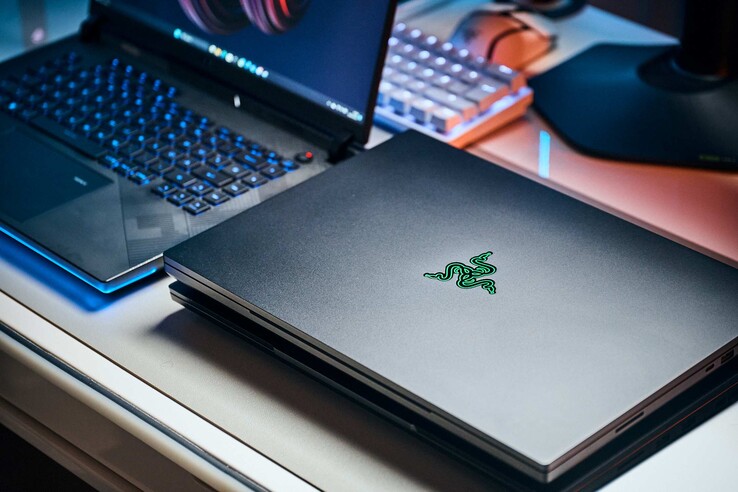 The Razer Blade 16 leaves hardly any room for complaint in terms of build quality.