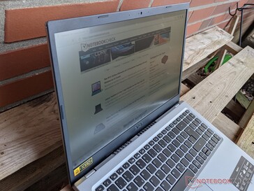 Acer Aspire 5 - outdoor use