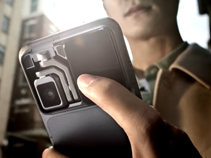 A slide-open cover allows the gimbal camera to unfold from the back of the Honor Robot Phone.