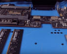 The DIMM modules and SSD in the latest iMac Pro. (Source: MacRumors)