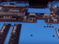 The DIMM modules and SSD in the latest iMac Pro. (Source: MacRumors)