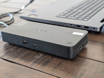 Front of Thunderbolt 5 docking station