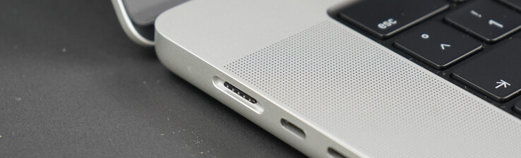 Apple reintroduces "dusty" ports.
