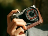 Movmax's latest camera cage turns action cameras into compact cameras.
