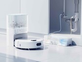 The Switchbot S10 robot vacuum and mop comes with two docking stations. (Image source: Switchbot)