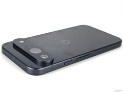 The Pixel 10 will be offered in four colours (pictured: Google Pixel 9 Obsidian; image source: Notebookcheck)