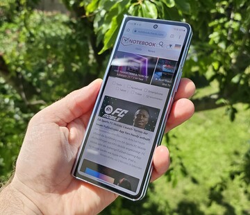 The Galaxy Z Fold5's external display