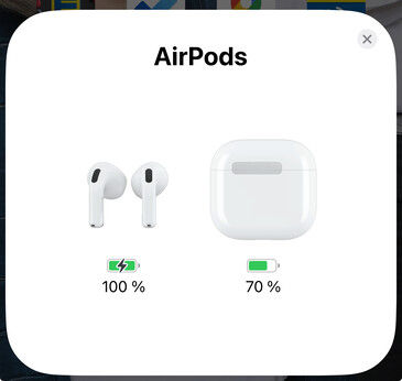 When the case is opened, a pop-up appears on the iPhone.