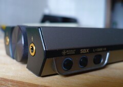 Creative Sound BlasterX G6 audio FX and headphone gain switches up close and personal (Source: Own)