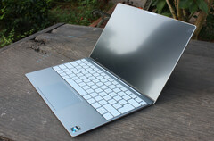 The well-equipped Dell XPS 13 9315 is currently on sale for almost 40% off MSRP (Image: Sebastian Jentsch)
