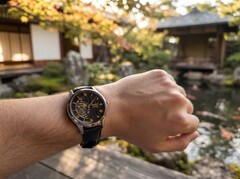 The two HCB007 and HCB008 watches have a Japanese-style aesthetic.