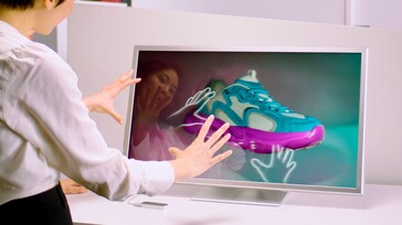 The monitors can be used with 3rd party gesture-based controllers (Image source: Looking Glass)