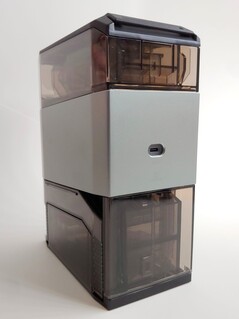 Rear. (Image source: Notebookcheck)