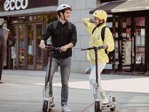 The Segway Ninebot Max G30LP e-scooter offers up to 25 miles (40.2 km) range on a single charge (Image source: Segway)