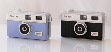 The Kenko Toy Camera Pieni M comes in grayish blue or black models. (Source: Kenko Tokina)