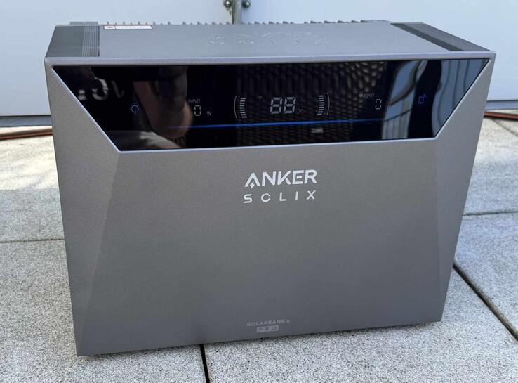 Anker Solix Solarbank 4 Pro review