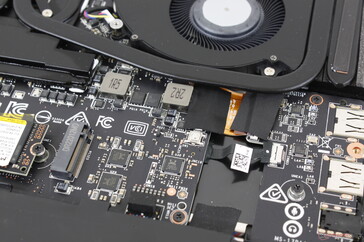 Secondary M.2 2280 slot is unoccupied for expansion