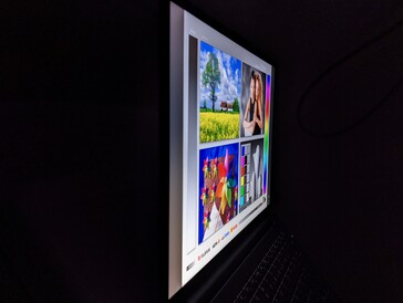 Lenovo ThinkBook Plus Gen2 - viewing angle stability