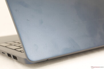 The smooth matte metal surfaces attract unsightly fingerprints that are difficult to clean