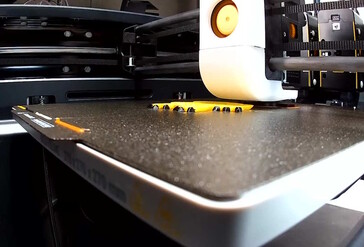A built-in camera enables live monitoring (Image source: Snapmaker)