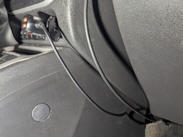 Extra wire can be hidden under the dash