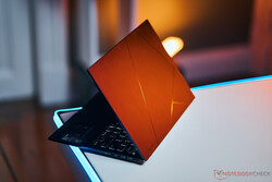 Asus Zenbook 14 OLED review. Test device provided by Asus Germany.