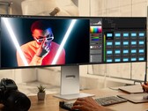 The LG UltraWide 49U950A-W has a 49-inch IPS panel with a 32:9 aspect ratio (Image source: LG)