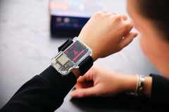 The smartwatch from CircuitMess is programmable.