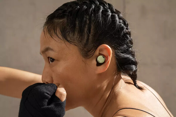 Like the AirPods Pro and AirPods 3, the Google Pixel Buds Pro feature IPX4 sweat and water resistance. (Image source: Google)