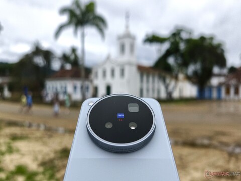 In this first part of my experiences with the Vivo X500 Pro Max I am sharing highlights of my trip through Brazil.