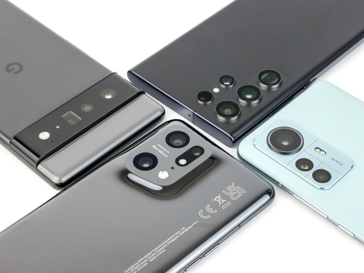 In our comparison test: Google Pixel 6 Pro, Oppo Find X5 Pro, Samsung Galaxy S22 Ultra, and Xiaomi 12 Pro. Test units provided by Oppo, Samsung, and Cyberport.