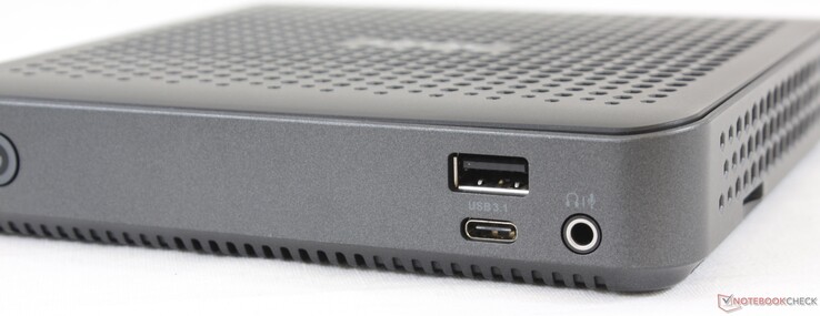 Front: USB 3.1 Gen. 2 Type-A, USB 3.1 Gen. 2 Type-C