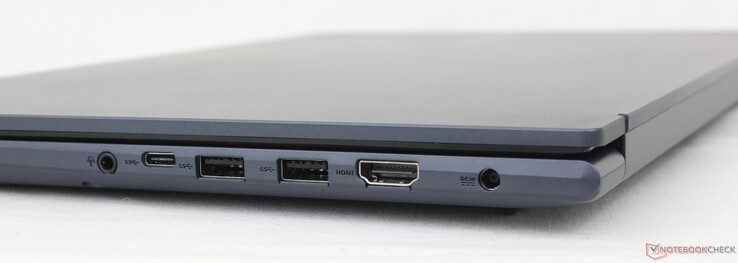 Right: 3.5 mm headset, USB-C 3.2 Gen. 1, 2x USB-A 3.2 Gen. 1, HDMI 1.4, AC adapter