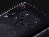 The transparent cover gives a glimpse at an artistic sheet of aluminum for the Mi 9 Explorer Edition. (Source Weibo/Xiaomi)