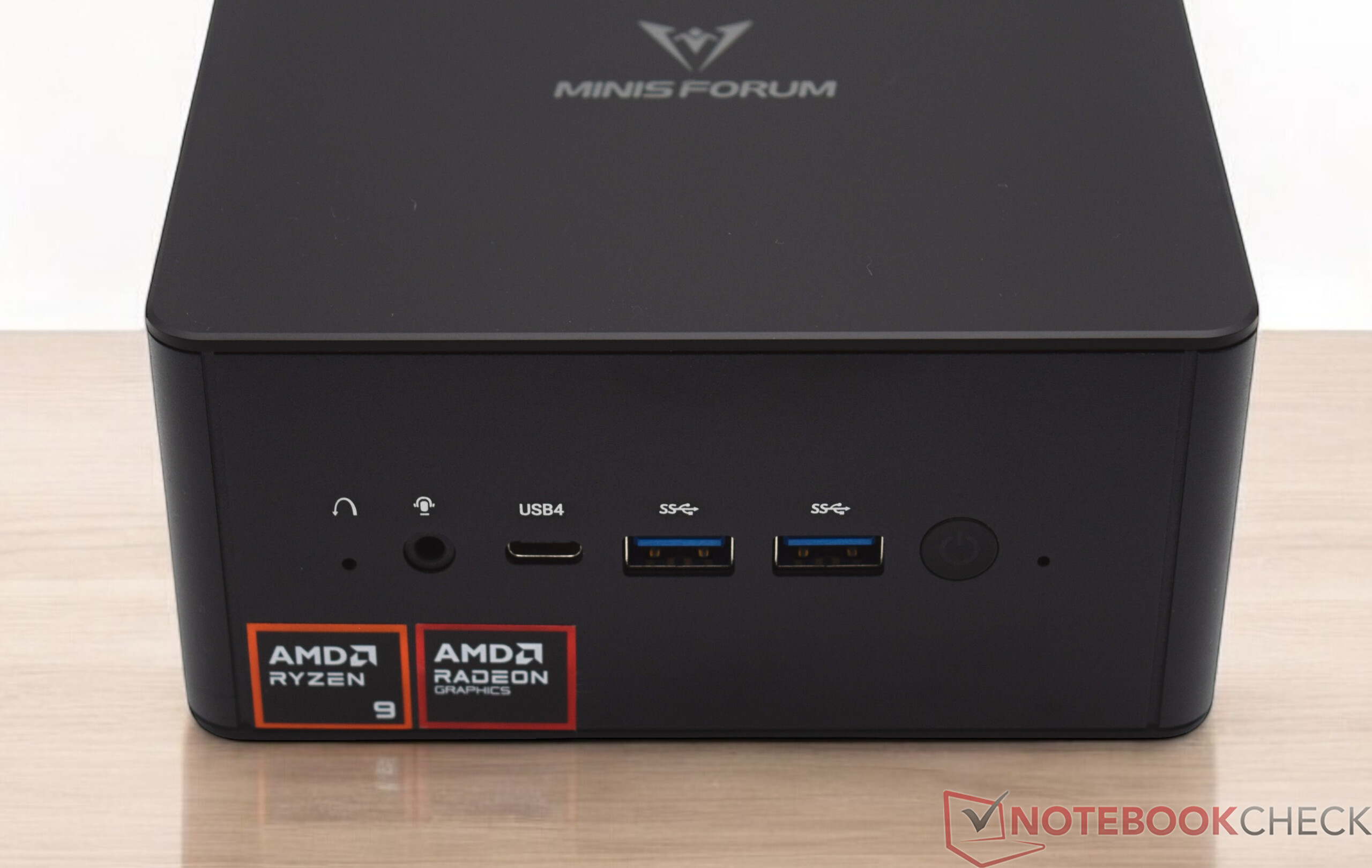 Minisforum EliteMini UM890 Pro review: A powerful mini PC Minisforum EliteMini UM890 Pro review: A powerful mini PC