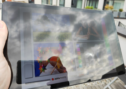 Using the tablet outdoors