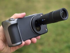 Vivo's latest external smartphone lens kit. (Image source: Notebookcheck)