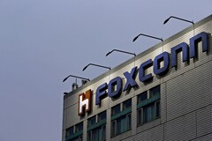 Apple's investigate alleged fraud at Foxconn (Image source: Nikkei)