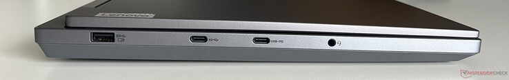 Left: USB-A 3.2 Gen 1 (5 GBit/s, Always On), USB-C 3.2 Gen 2 (10 Gbit/s, DisplayPort 1.4), USB-C 3.2 Gen 2 (10 Gbit/s, DisplayPort 1.4, 140W Power Delivery), 3.5-mm audio
